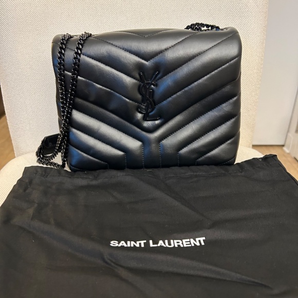 Yves Saint Laurent Small LouLou Bag - Picture 4 of 4